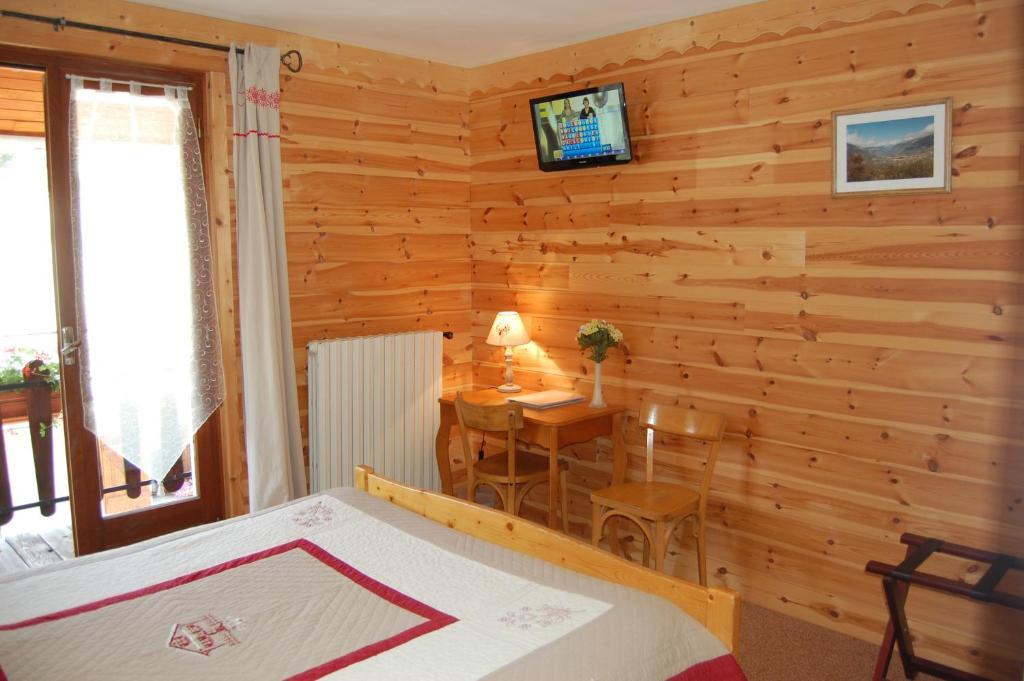 Au Bon Logis Hotel Risoul Værelse billede