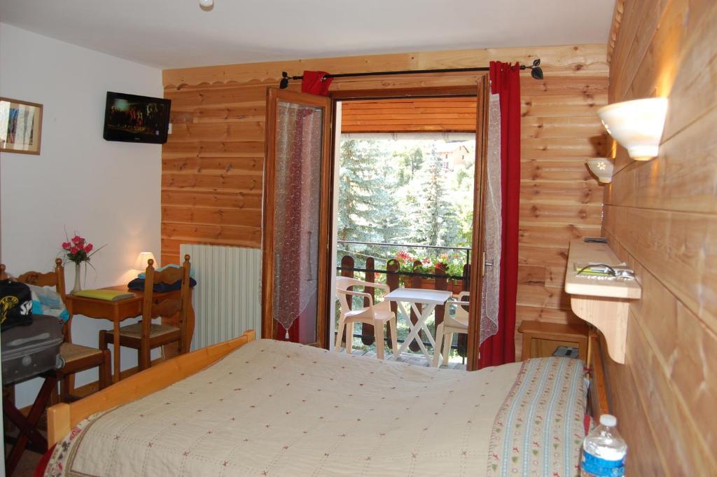 Au Bon Logis Hotel Risoul Værelse billede