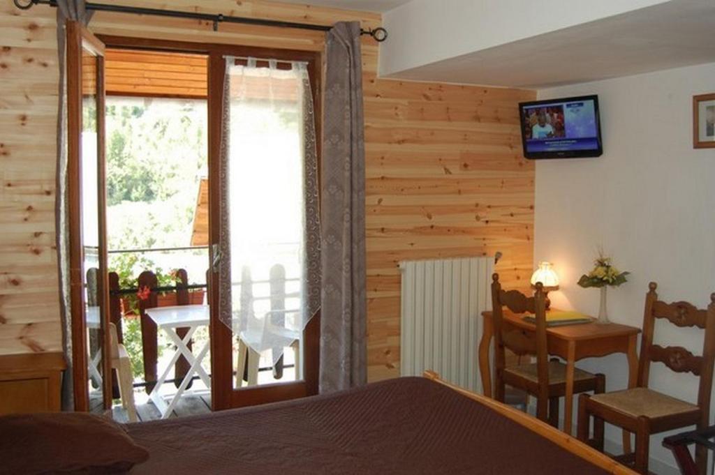 Au Bon Logis Hotel Risoul Eksteriør billede
